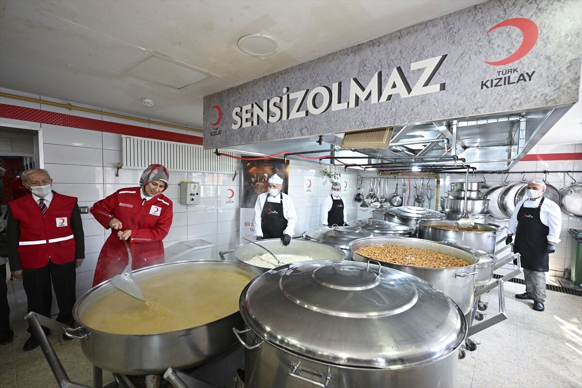 A A 20260304 40730693 40730681 T U R K K I Z I L A Y I N I H T I Y A C S A H I P L E R I N E S I C A K Y E M E K D E S T E G I R A M A Z A N D A D A S U R U Y O R