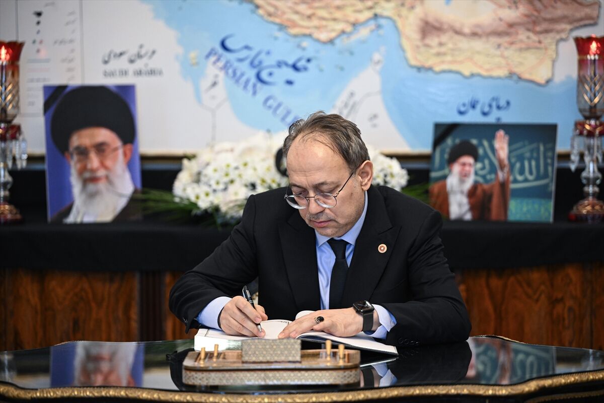 A A 20260304 40730826 40730817 I R A N I N A N K A R A B U Y U K E L C I L I G I N D E I R A N L I D E R I H A M A N E Y I C I N T A Z I Y E D E F T E R I A C I L D I