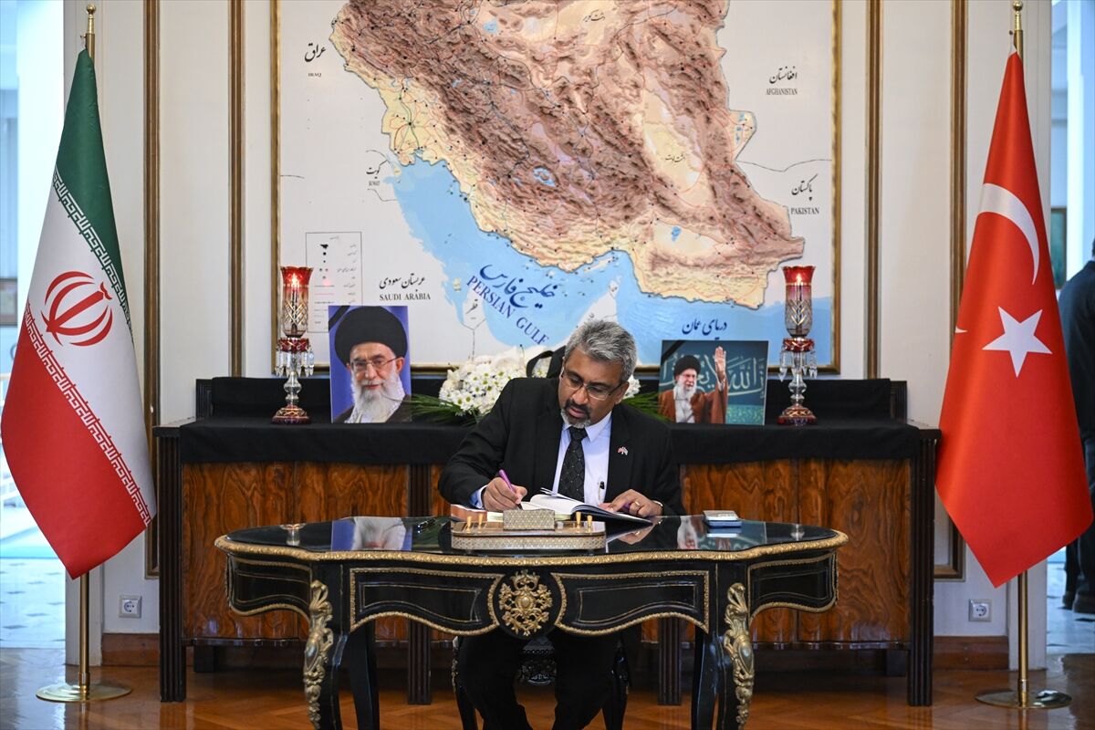 A A 20260304 40730826 40730820 I R A N I N A N K A R A B U Y U K E L C I L I G I N D E I R A N L I D E R I H A M A N E Y I C I N T A Z I Y E D E F T E R I A C I L D I