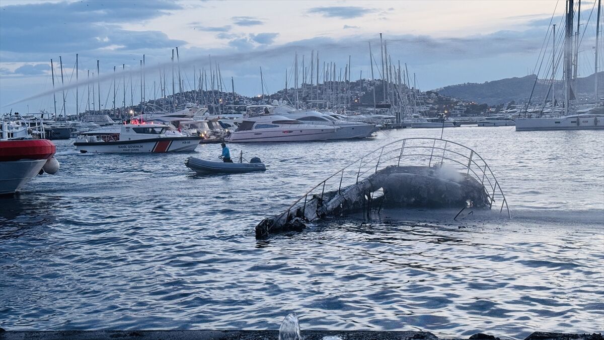 A A 20260321 40888921 40888916 B O D R U M D A M A R I N A D A D E M I R L I 8 M O T O R Y A T I E T K I L E Y E N Y A N G I N K O N T R O L A L T I N A A L I N D I