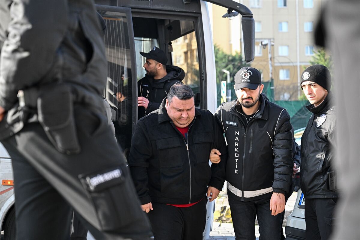 A A 20260326 40926863 40926862 I S T A N B U L D A K I U Y U S T U R U C U S O R U S T U R M A S I N D A G O Z A L T I N A A L I N A N 14 S U P H E L I A D L I Y E D E