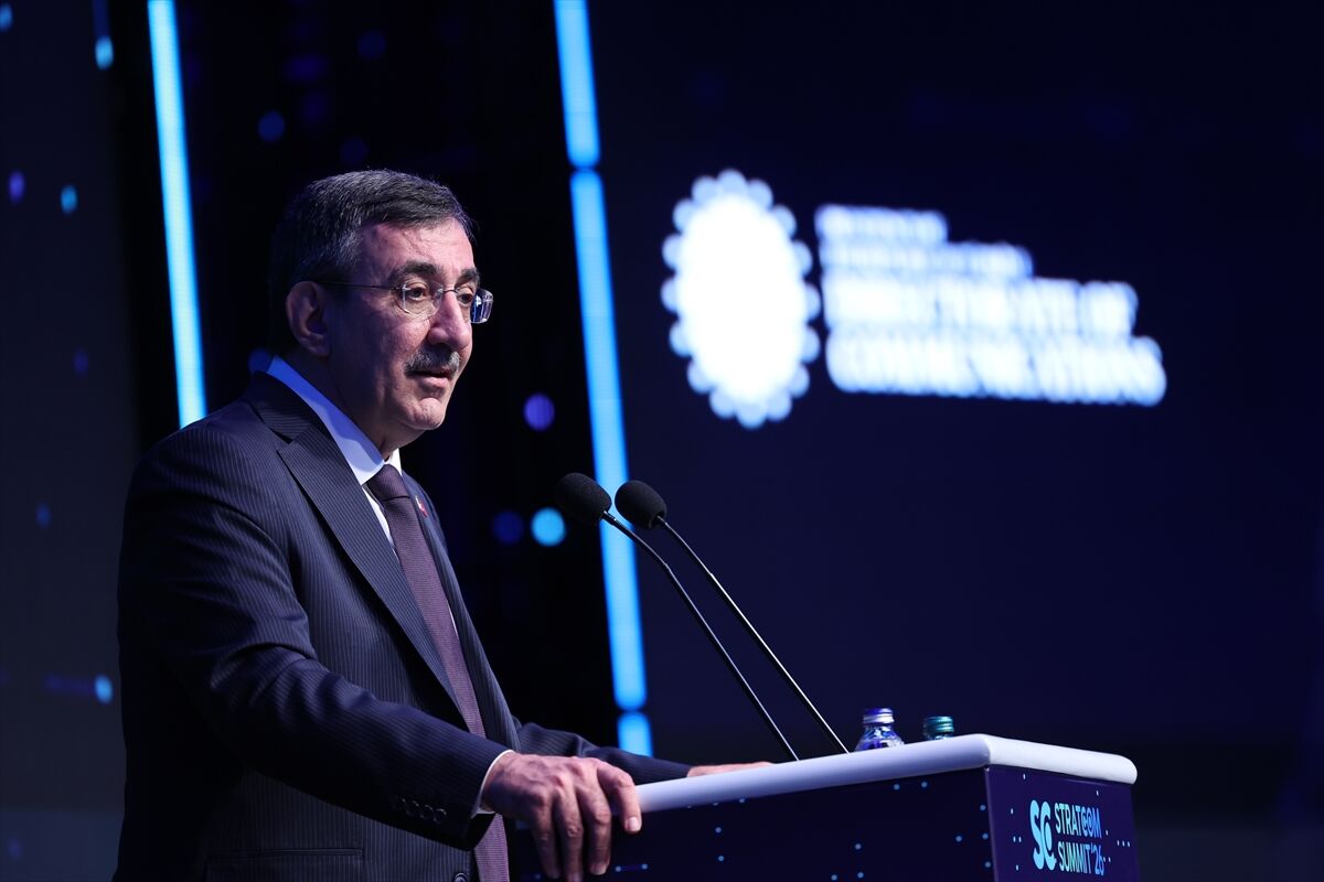 A A 20260327 40938859 40938853 C U M H U R B A S K A N I Y A R D I M C I S I Y I L M A Z S T R A T C O M Z I R V E S I 2026 P R O G R A M I N A K A T I L D I