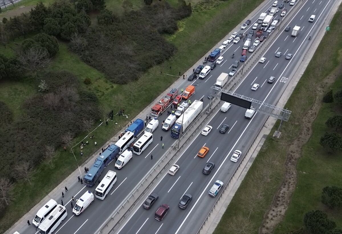 A A 20260327 40942497 40942495 I S T A N B U L D A 4 C E Z A E V I N A K I L A R A C I N I N K A R I S T I G I Z I N C I R L E M E T R A F I K K A Z A S I M E Y D A N A G E L D I