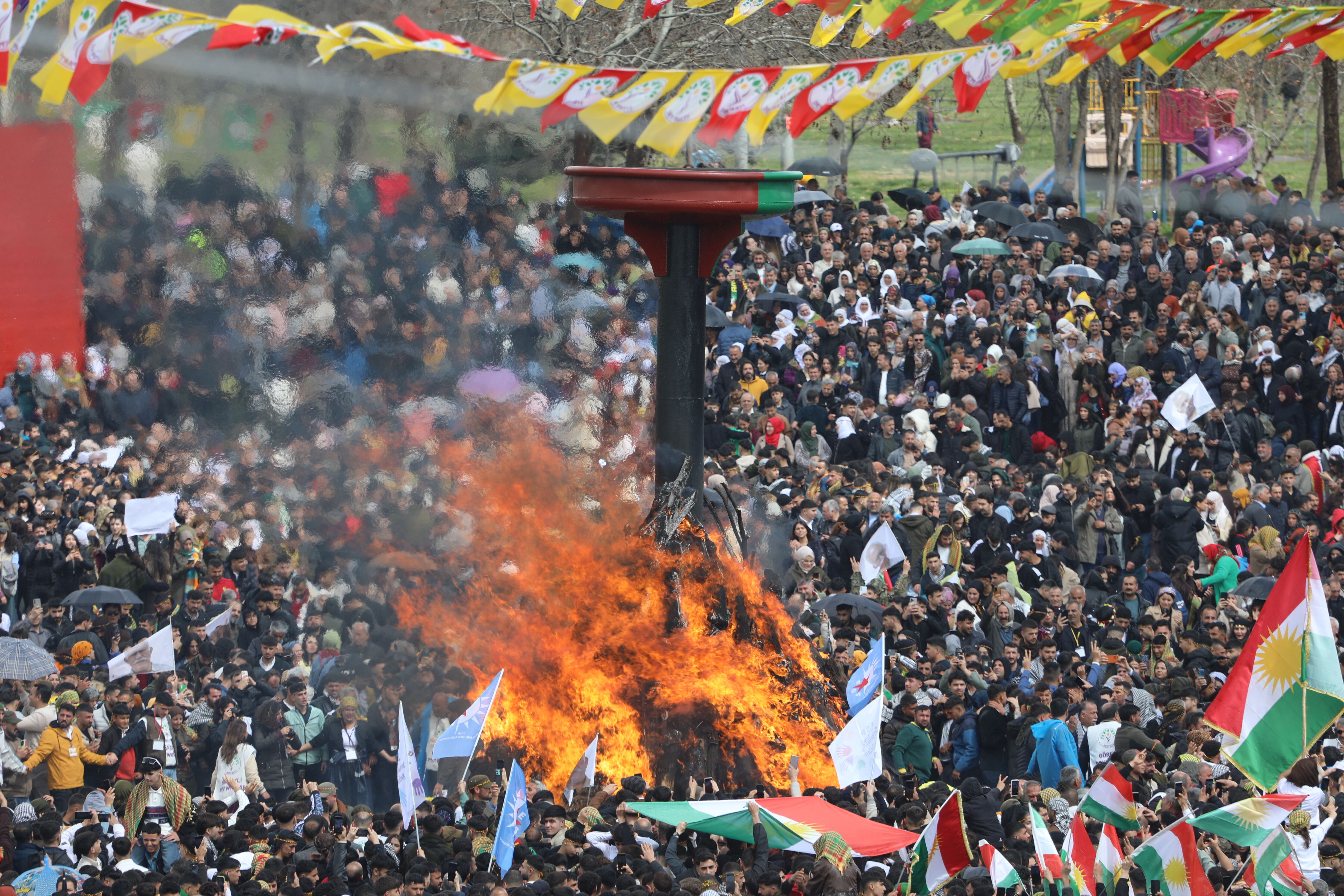 Amd 21 03 2026 Amed Newroz Atesi1