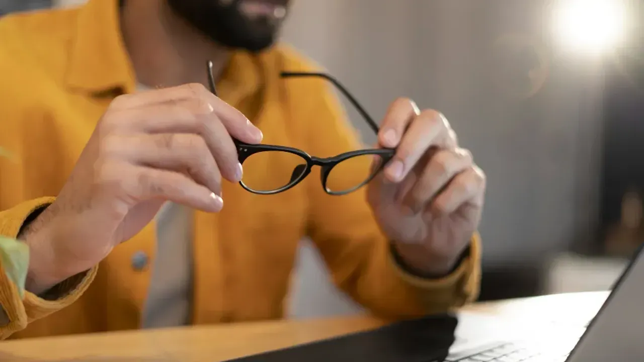 Genc Gazete 20 20 20 Kuraki Goz Gozluk Ekran Dijital Saglik 15 15