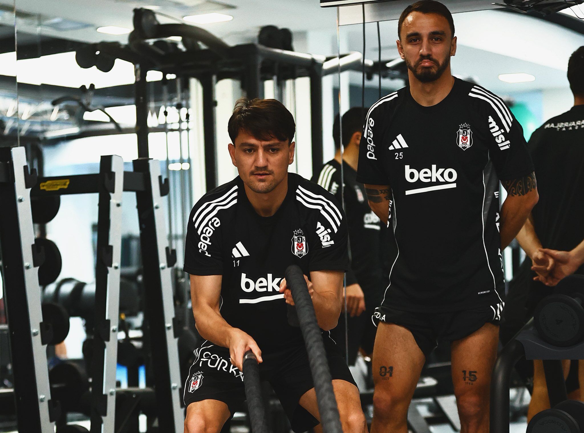 H E V Kt G Ta A A A I8Z G