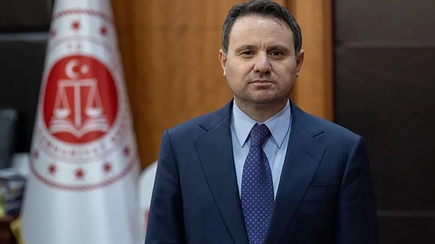 Hakimlikten Bassavciliga Yeni Icisleri Bakani Akin Gurlek Kimdir Abpz