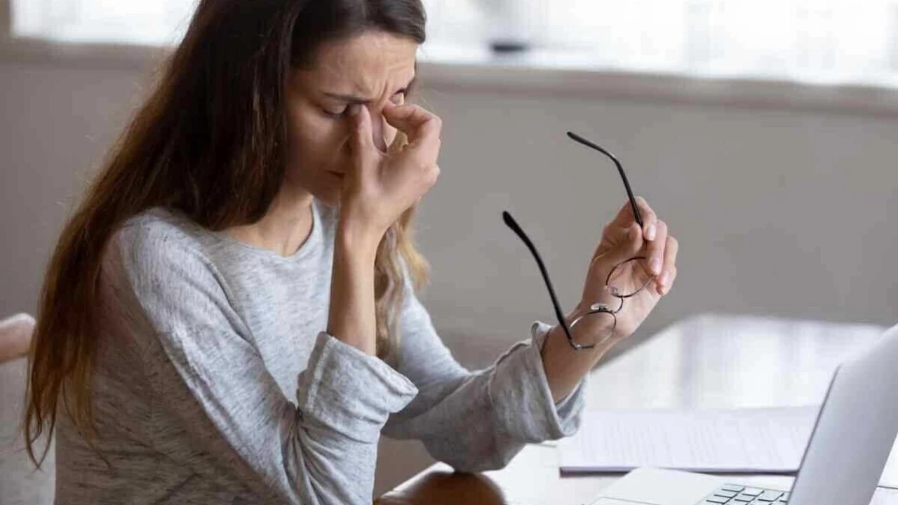 Teknoloji Bagimliligi Goz Sagligini Tehdit Ediyor