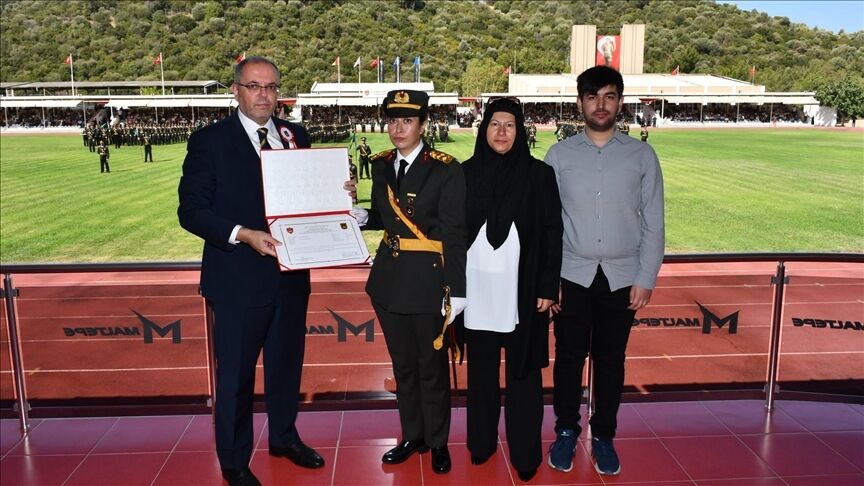 Thumbs B C 4959A9Ec0690A856B1A5Df1A939658Ae