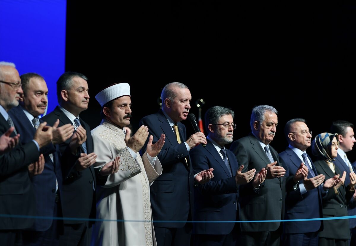 A A 20260402 40995575 40995574 C U M H U R B A S K A N I E R D O G A N D S I T A R A F I N D A N T A M A M L A N A N 563 T E S I S I N T O P L U A C I L I S T O R E N I N E K A T I L D I