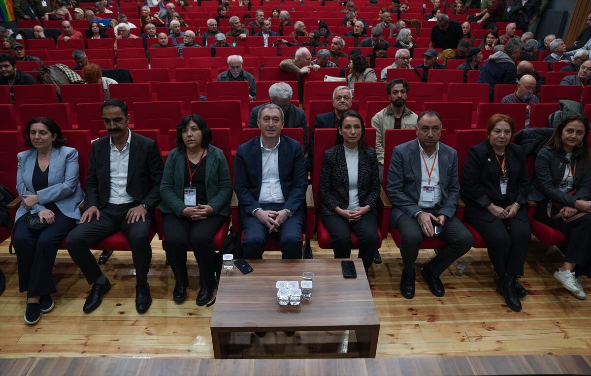 A A 20260404 41011724 41011721 D E M P A R T I E S G E N E L B A S K A N I B A K I R H A N S Y K P N I N 6 O L A G A N K O N G R E S I N D E K O N U S T U