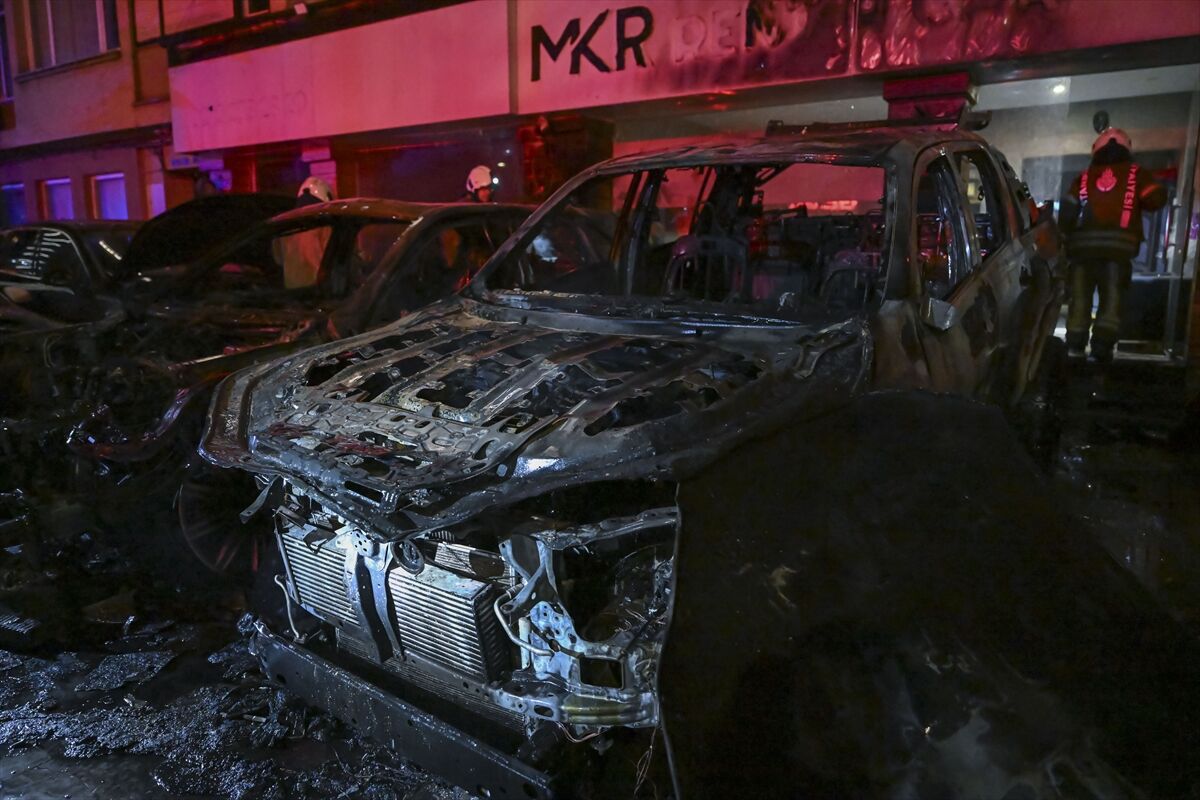 A A 20260406 41026205 41026201 B E S I K T A S T A A R A C K I R A L A M A S I R K E T I N D E O T O M O B I L D E C I K A N V E 14 A R A C A S I C R A Y A N Y A N G I N S O N D U R U L D U