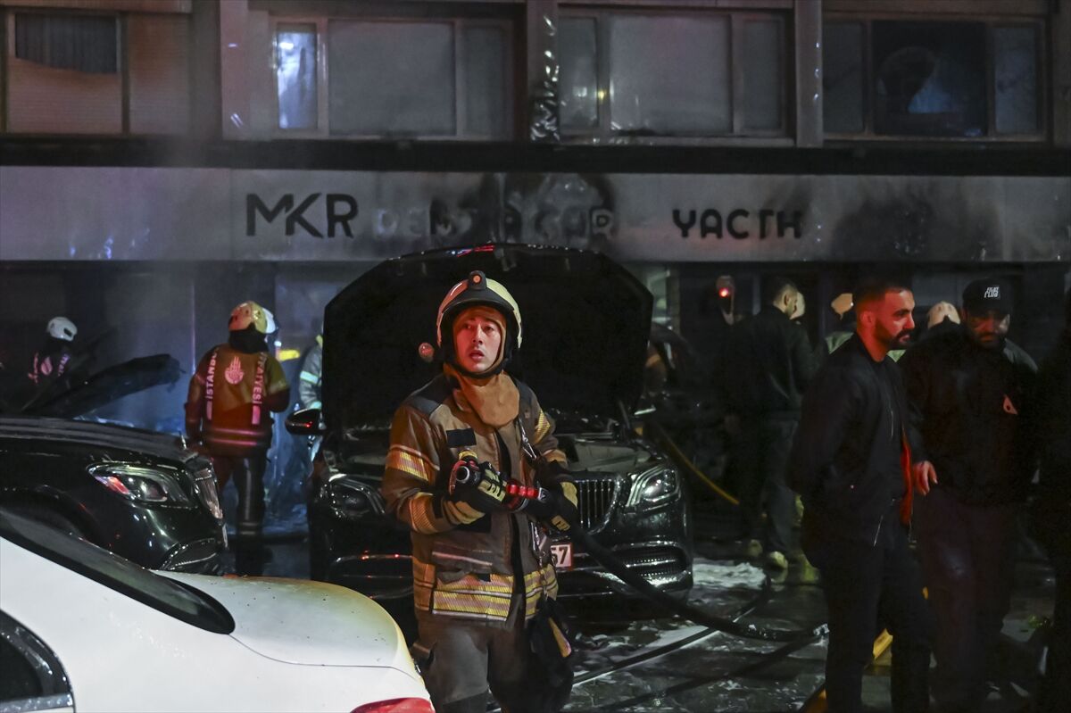 A A 20260406 41026205 41026203 B E S I K T A S T A A R A C K I R A L A M A S I R K E T I N D E O T O M O B I L D E C I K A N V E 14 A R A C A S I C R A Y A N Y A N G I N S O N D U R U L D U