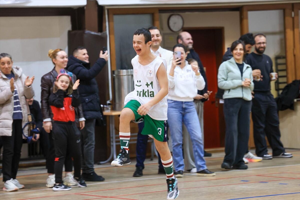 A A 20260408 41046299 41046295 G E N C L I K V E S P O R B A K A N I B A K D O W N S E N D R O M L U O Z E L S P O R C U L A R L A M A C Y A P T I