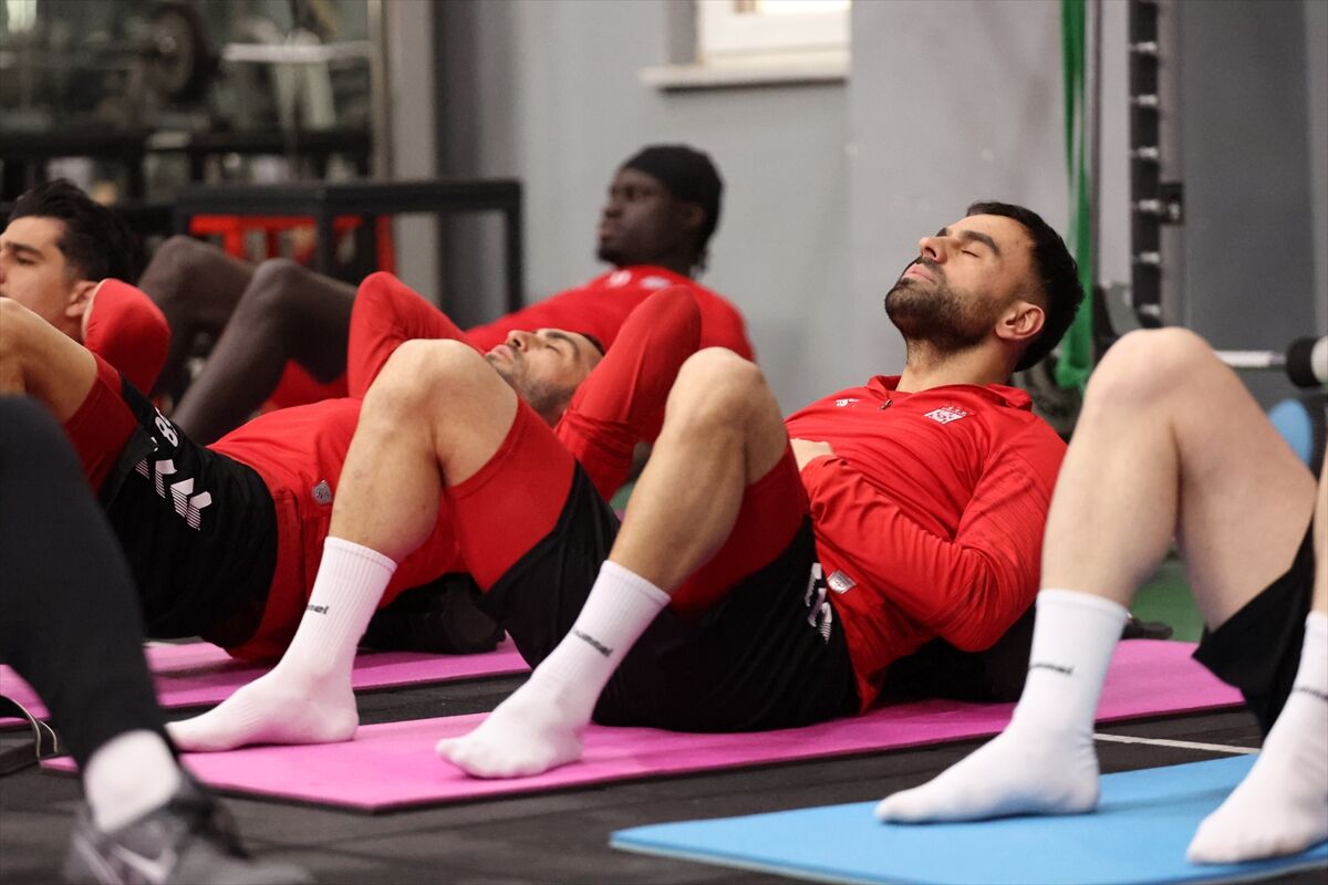 A A 20260410 41069997 41069995 O Z B E L S A N S I V A S S P O R I S T A N B U L S P O R M A C I H A Z I R L I K L A R I N A B A S L A D I