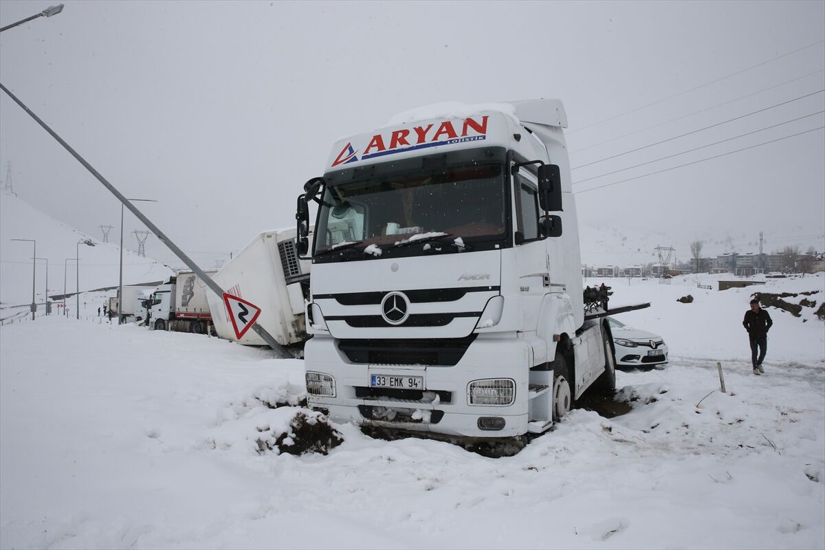 A A 20260410 41070537 41070532 B I T L I S T E Z I N C I R L E M E T R A F I K K A Z A S I N D A 7 K I S I Y A R A L A N D I