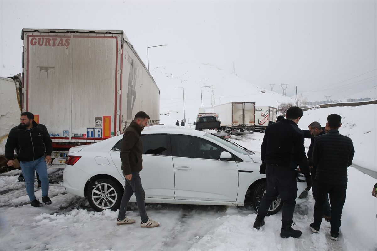 A A 20260410 41070537 41070534 B I T L I S T E Z I N C I R L E M E T R A F I K K A Z A S I N D A 7 K I S I Y A R A L A N D I