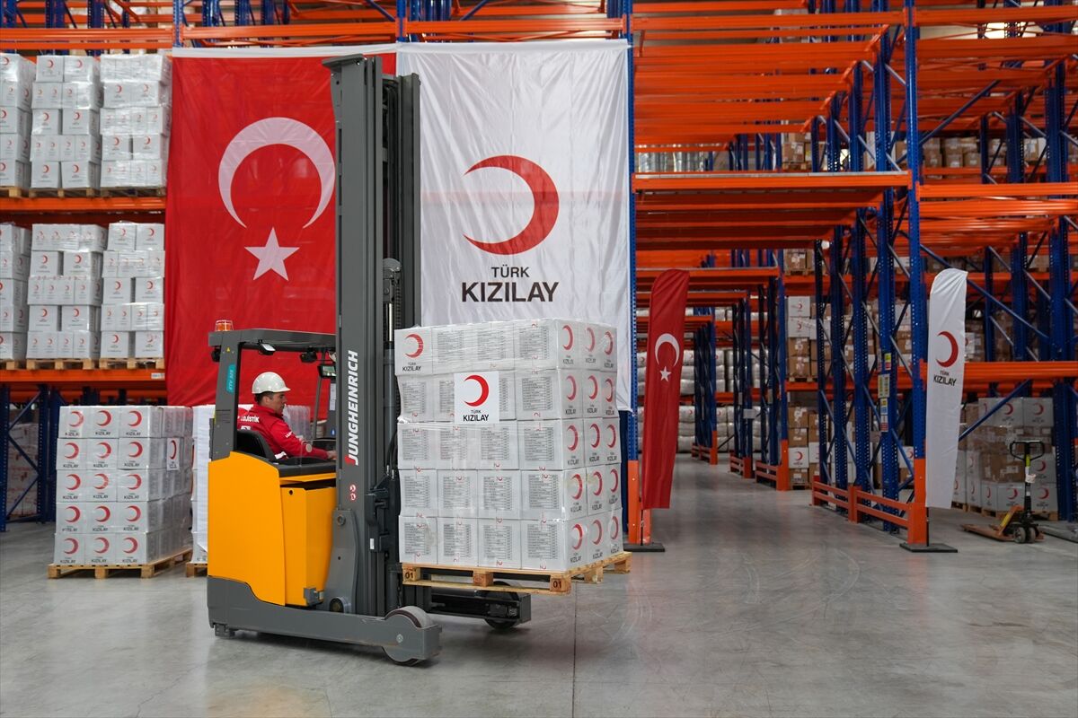 A A 20260410 41071681 41071668 T U R K K I Z I L A Y I N I R A N I C I N H A Z I R L A D I G I I N S A N I Y A R D I M M A L Z E M E L E R I N I T A S I Y A N 4 T I R Y O L A C I K T I