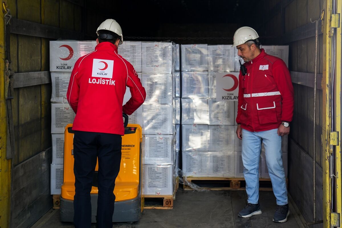 A A 20260410 41071681 41071674 T U R K K I Z I L A Y I N I R A N I C I N H A Z I R L A D I G I I N S A N I Y A R D I M M A L Z E M E L E R I N I T A S I Y A N 4 T I R Y O L A C I K T I