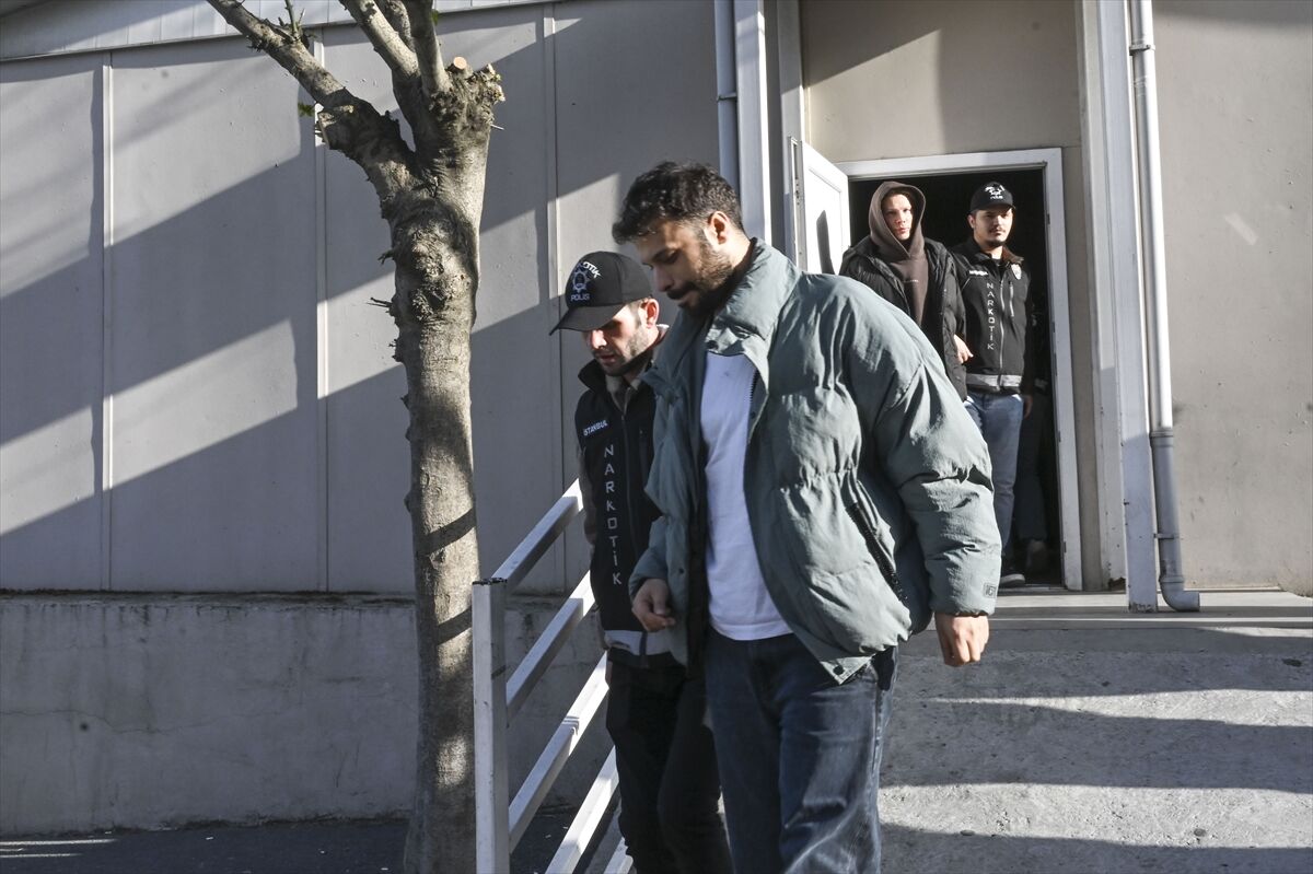 A A 20260413 41092096 41092091 I S T A N B U L D A K I U Y U S T U R U C U S O R U S T U R M A S I N D A G O Z A L T I N A A L I N A N 19 Z A N L I A D L I Y E D E