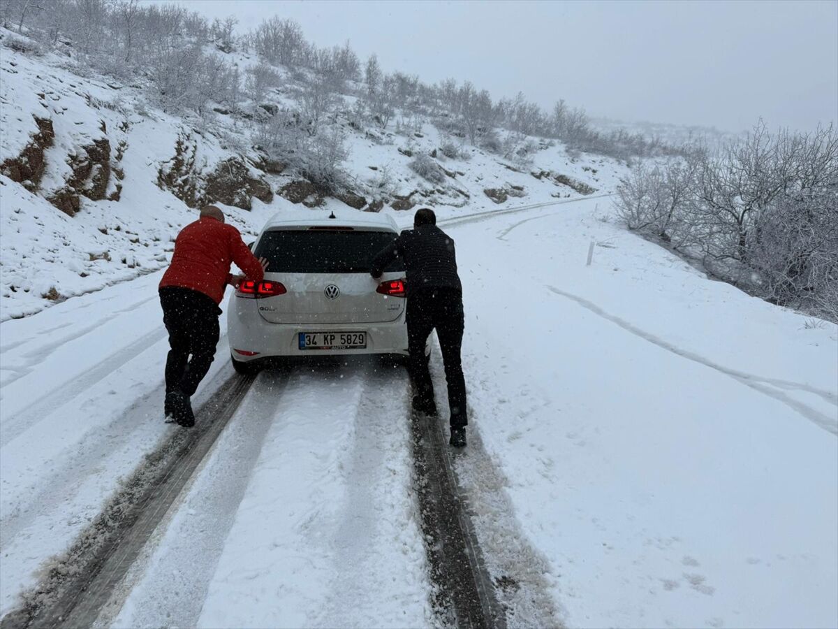 A A 20260413 41094537 41094533 H A K K A R I D E K A R E T K I S I N I S U R D U R U Y O R