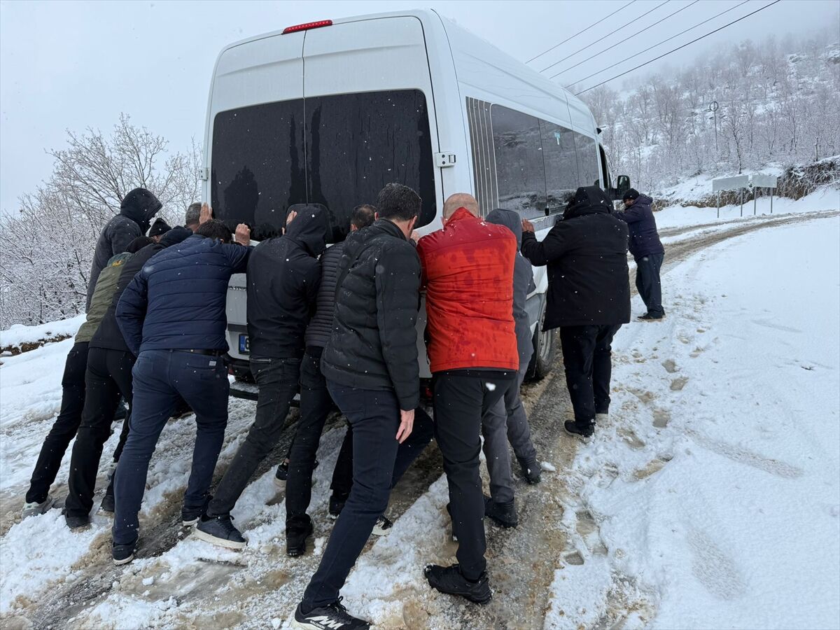 A A 20260413 41094537 41094536 H A K K A R I D E K A R E T K I S I N I S U R D U R U Y O R