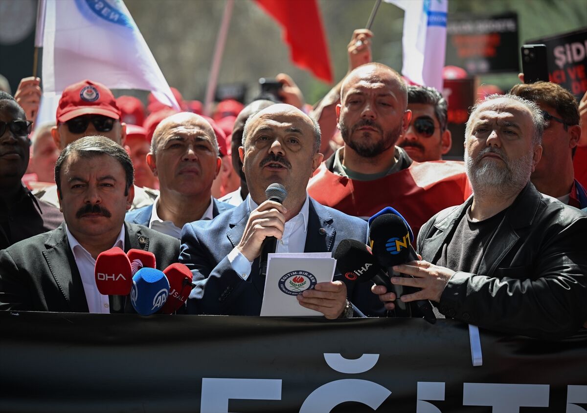 A A 20260415 41112554 41112551 E G I T I M B I R S E N S I V E R E K T E O K U L A D U Z E N L E N E N S I L A H L I S A L D I R I Y I P R O T E S T O E T T I