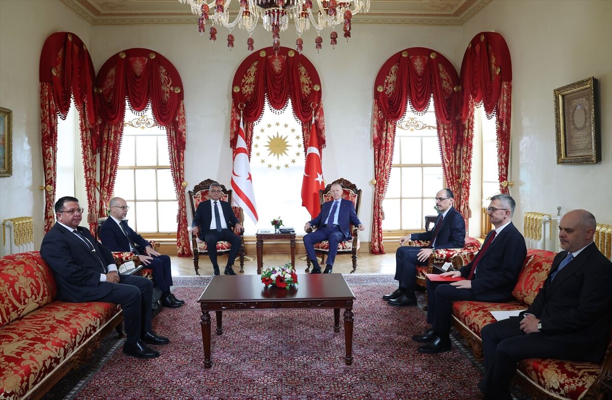 A A 20260416 41123878 41123877 C U M H U R B A S K A N I E R D O G A N K K T C C U M H U R B A S K A N I E R H U R M A N I L E G O R U S T U