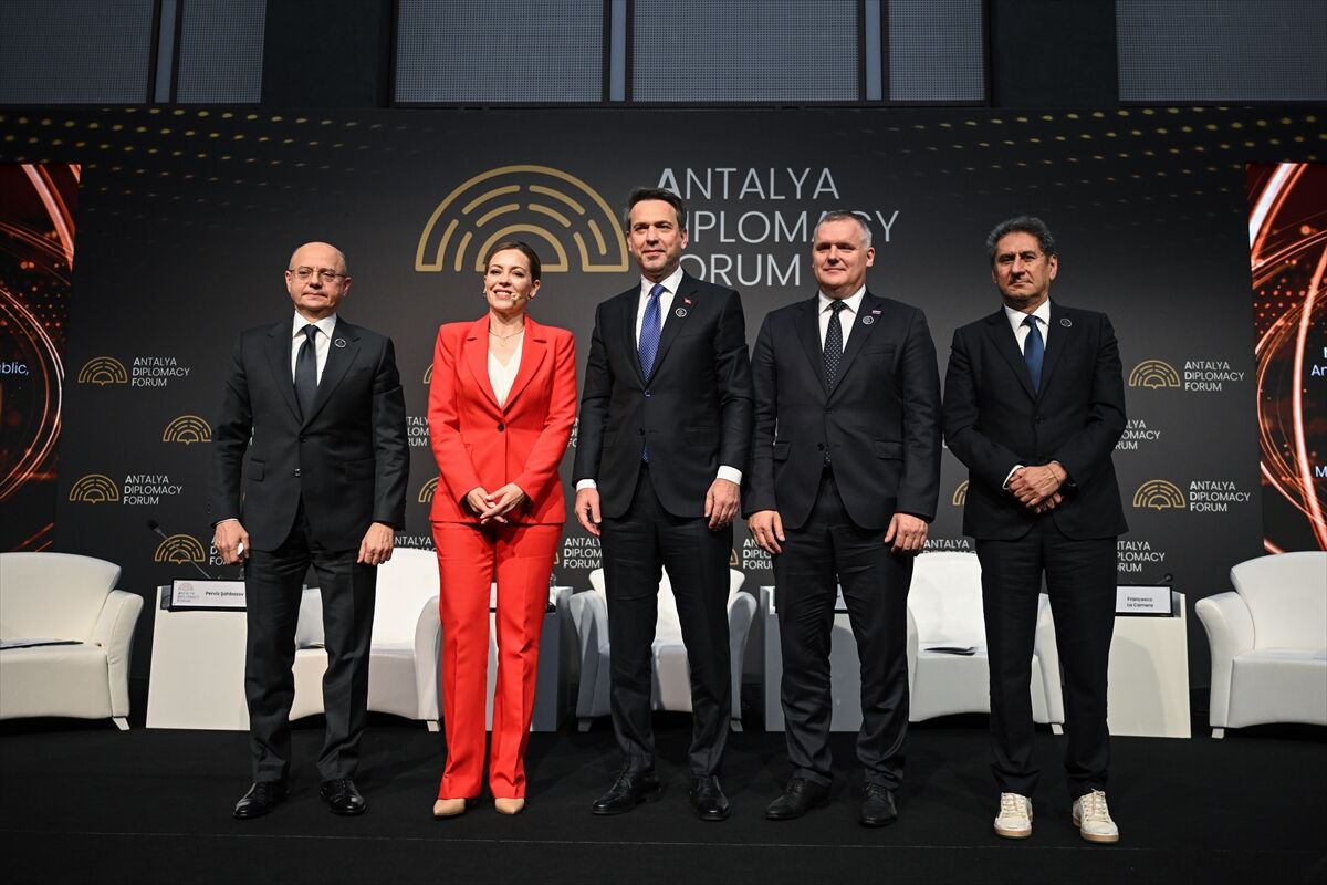 A A 20260417 41130428 41130425 5 A N T A L Y A D I P L O M A S I F O R U M U