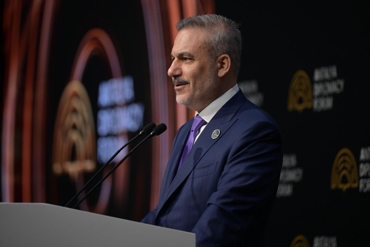 A A 20260419 41152546 41152532 D I S I S L E R I B A K A N I F I D A N A N T A L Y A D I P L O M A S I F O R U M U K A P A N I S T O R E N I N D E K O N U S T U