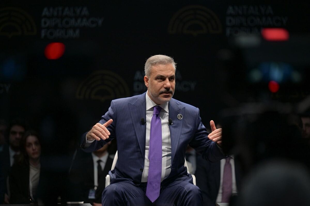 A A 20260419 41154592 41154584 A N T A L Y A D I P L O M A S I F O R U M U