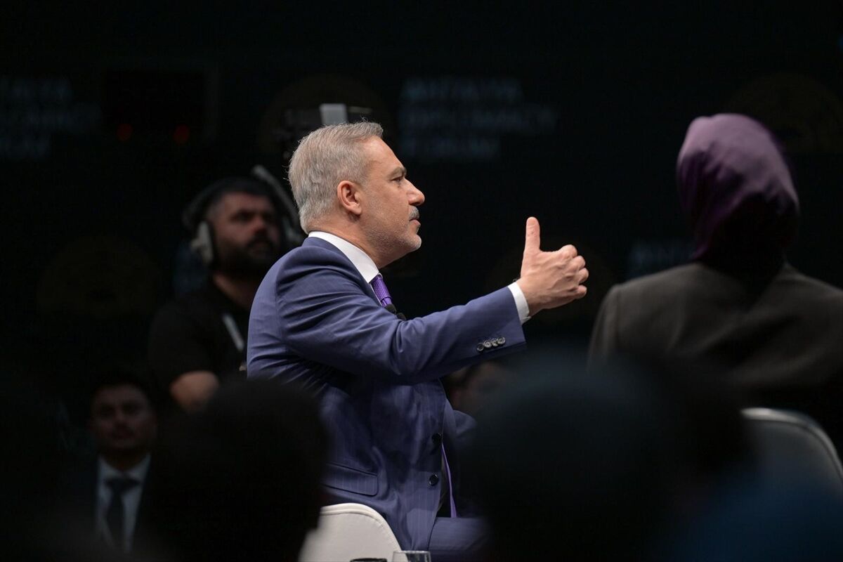 A A 20260419 41154592 41154586 A N T A L Y A D I P L O M A S I F O R U M U