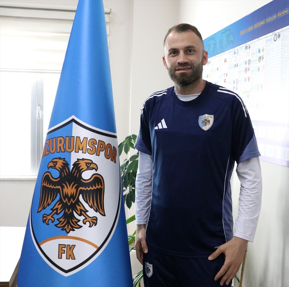 A A 20260424 41196863 41196861 E R Z U R U M S P O R K A P T A N I M U S T A F A Y U M L U T A K I M I N 5 Y I L S O N R A S U P E R L I G E U Z A N A N B A S A R I S I N I A N L A T T I