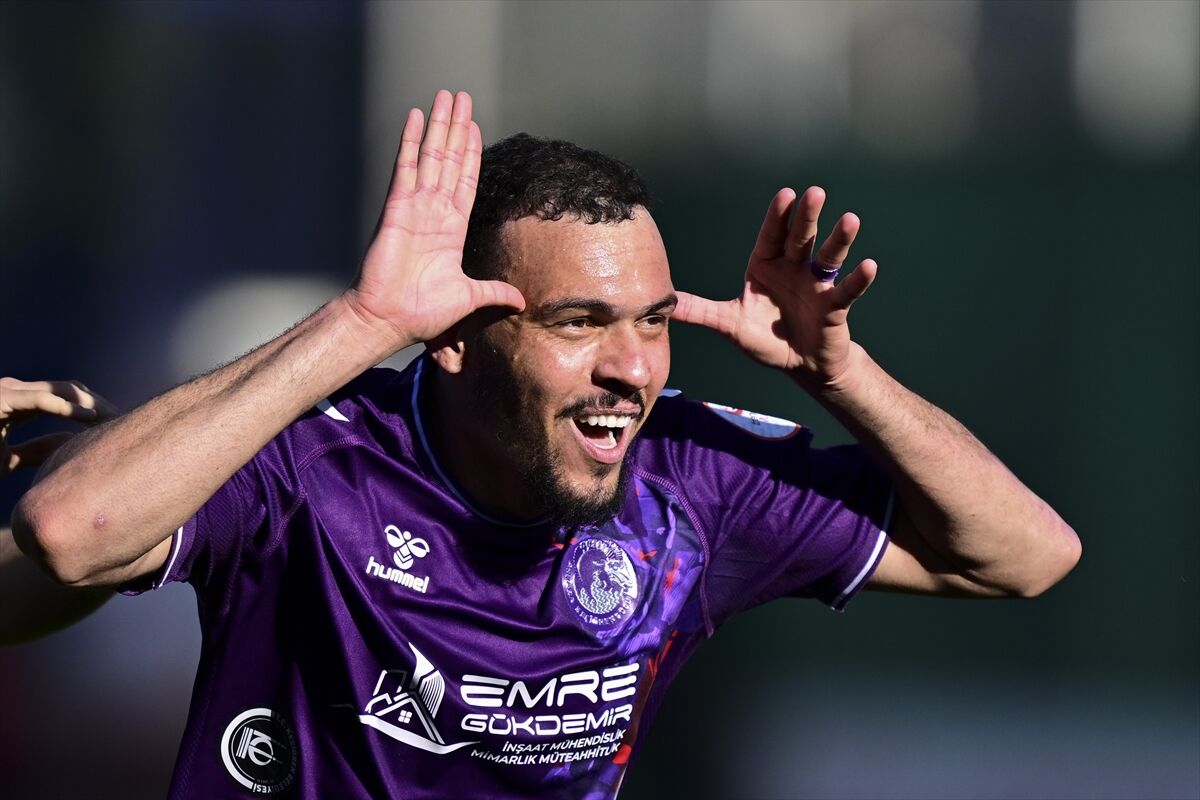 A A 20260426 41217050 41217047 E M R E G O K D E M I R I N S A A T A N K A R A K E C I O R E N M A N I S A F U T B O L K U L U B U