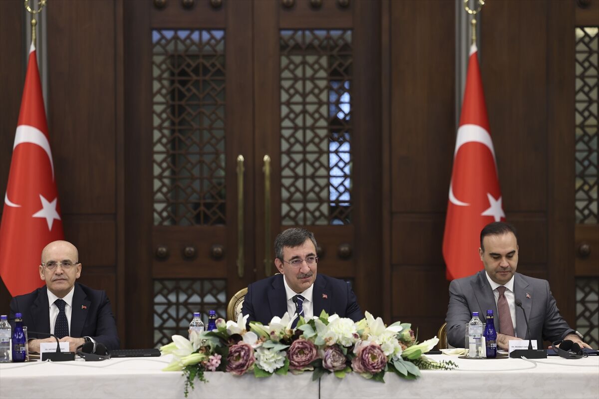 A A 20260427 41223139 41223128 C U M H U R B A S K A N I Y A R D I M C I S I Y I L M A Z T U R K I Y E Y U Z Y I L I Y A T I R I M I C I N G U C L U M E R K E Z B A S I N T O P L A N T I S I N D A K O N U S T U-1