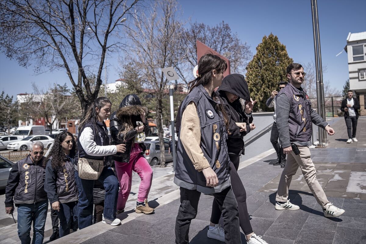 A A 20260428 41231213 41231210 E R Z U R U M D A M A S A J S A L O N L A R I N A D U Z E N L E N E N F U H U S O P E R A S Y O N U N D A 10 S U P H E L I Y A K A L A N D I