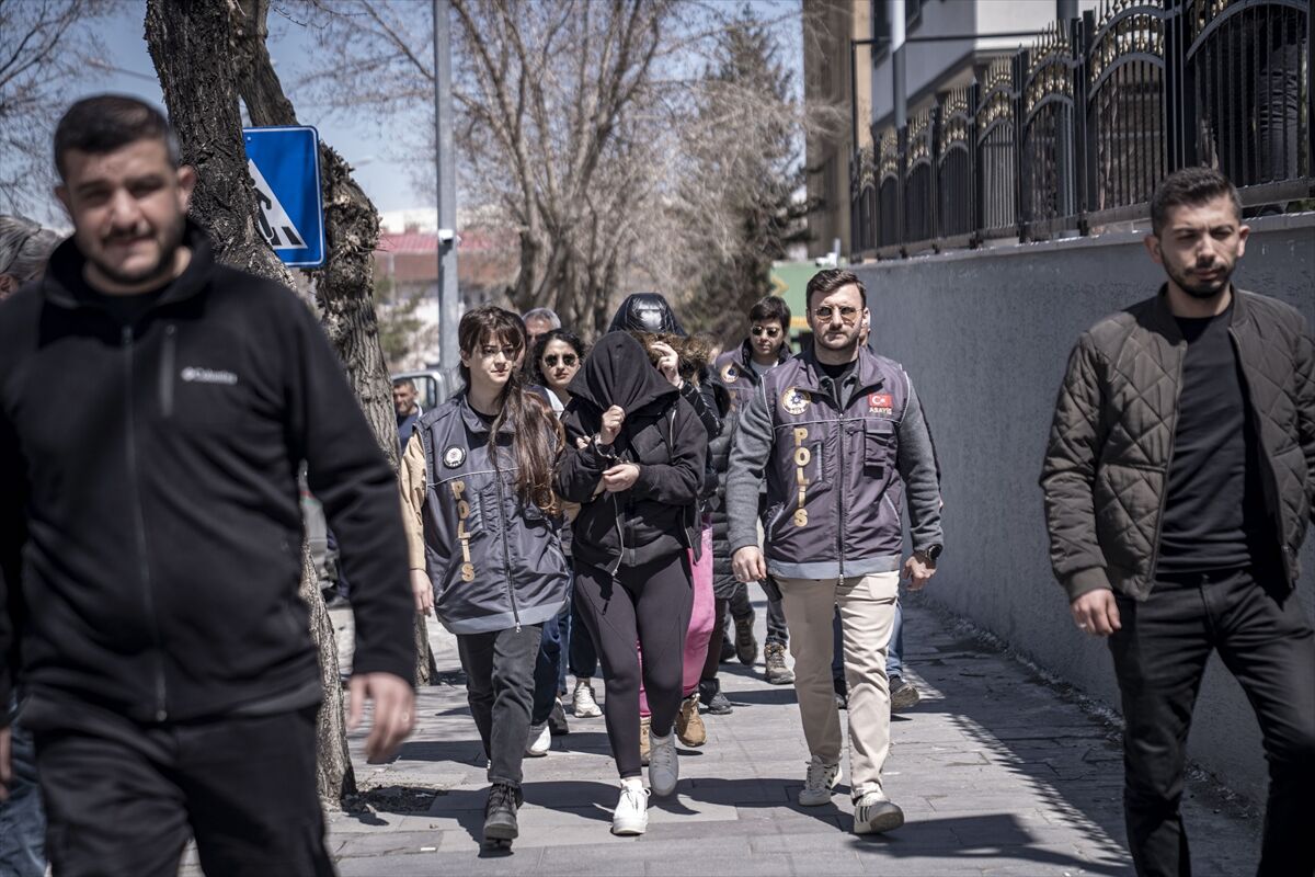 A A 20260428 41231213 41231212 E R Z U R U M D A M A S A J S A L O N L A R I N A D U Z E N L E N E N F U H U S O P E R A S Y O N U N D A 10 S U P H E L I Y A K A L A N D I