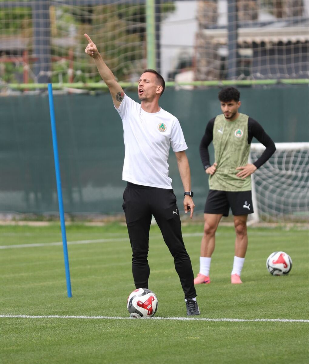 A A 20260429 41242581 41242580 A L A N Y A S P O R A N T A L Y A S P O R M A C I N I N H A Z I R L I K L A R I N A B A S L A D I