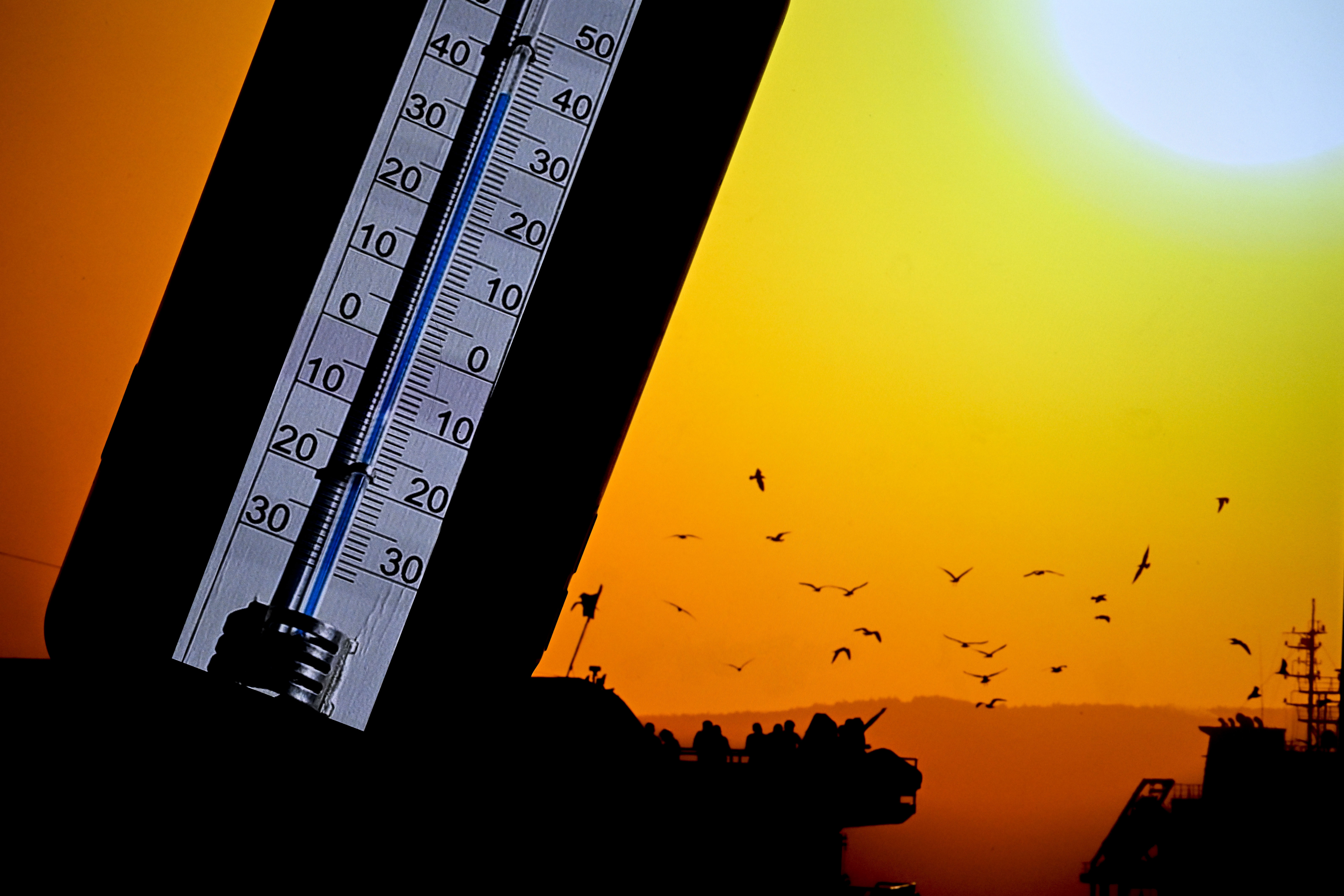 Aa 20230714 31677429 31677421 Gunes Ve Sicak Hava (1)