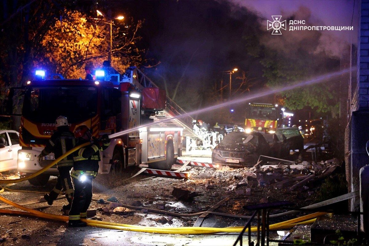 Aa 20260423 41186655 41186650 Ukrayna Rusyanin Dniproya Duzenledigi Saldirida 2 Kisi Oldu 9 Kisi Yaralandi (1)