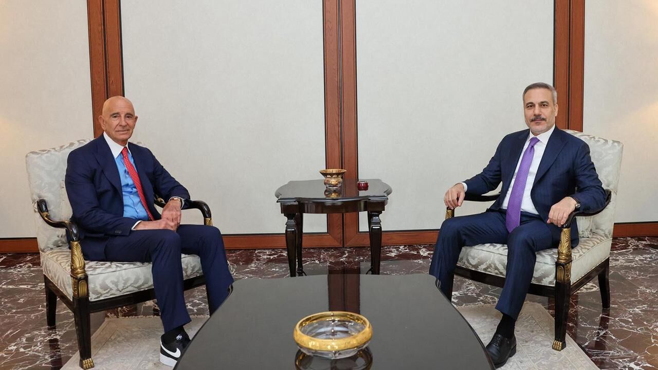 Barrack Fidan Aa 2425122