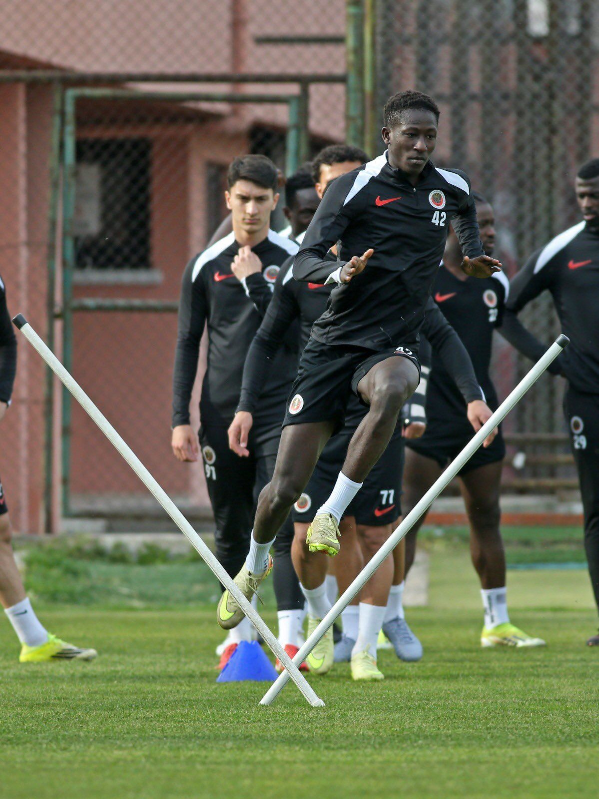 H G D F5 E C Xg A A9 Ne8