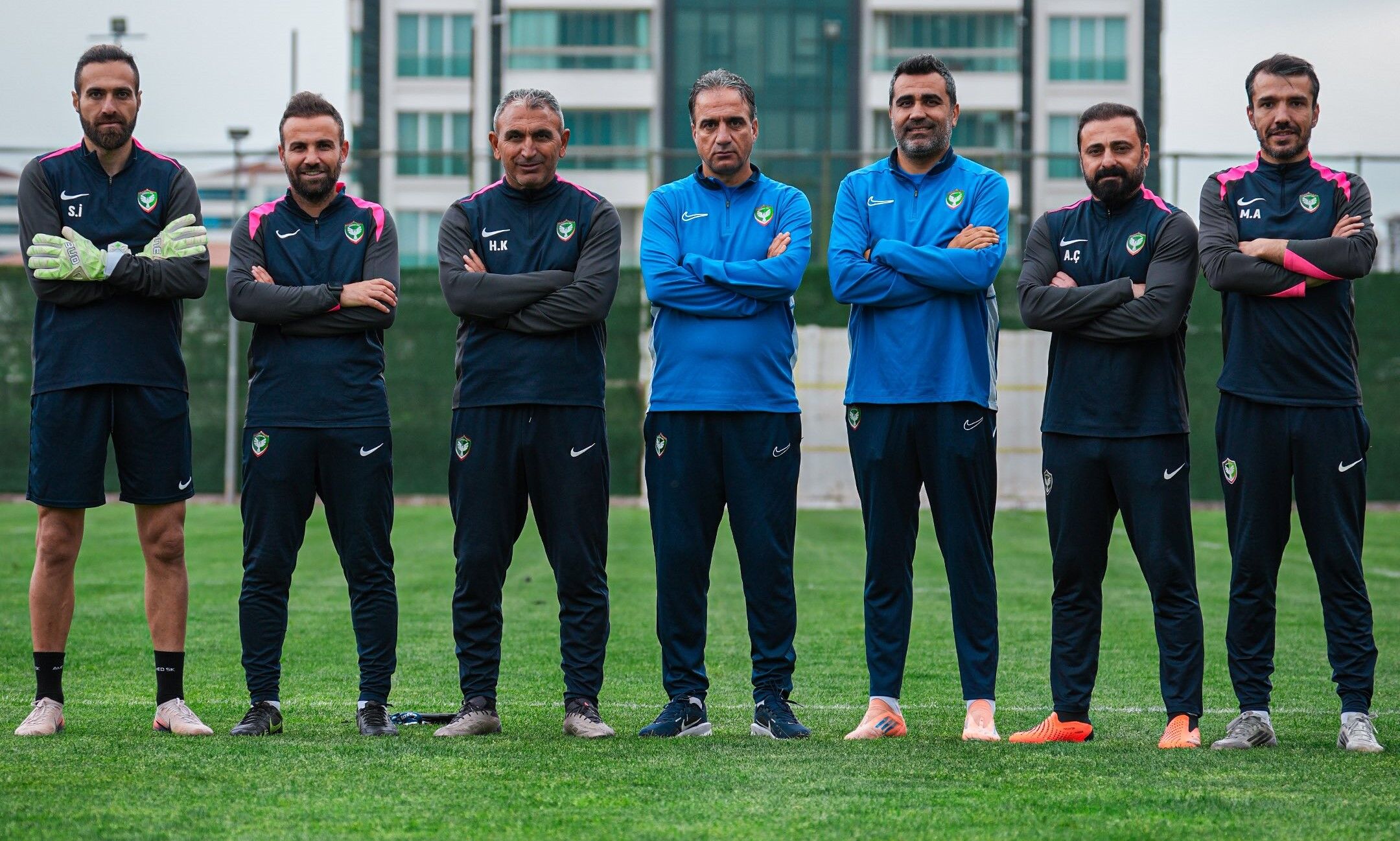 H H A N V Rya4 A A Xl M A