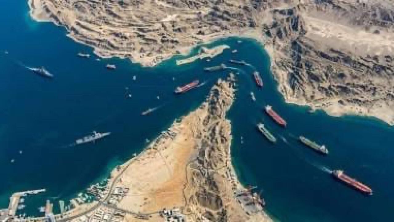 Son Dakika Trump Duyurdu Abd Donanmasi Hurmuz Bogazinda Iran Gemisini Vurdu 69E5354524798