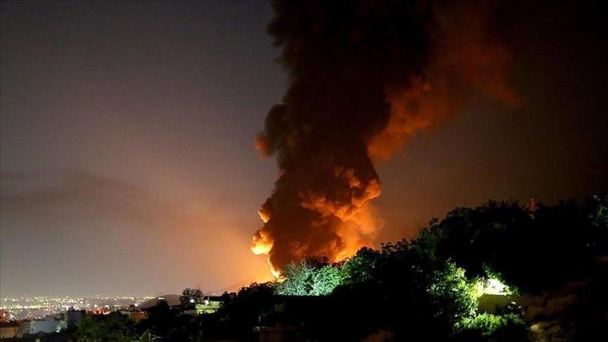 Thumbs B C 0C23A7B44A85C04459864Be3B242A23F-1