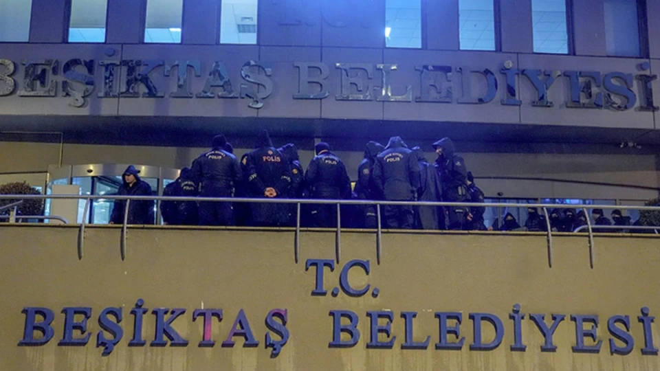 937Dd49D Besiktas Belediyesine Yonelik Sorusturmada Uc Supheli Tutuklandi