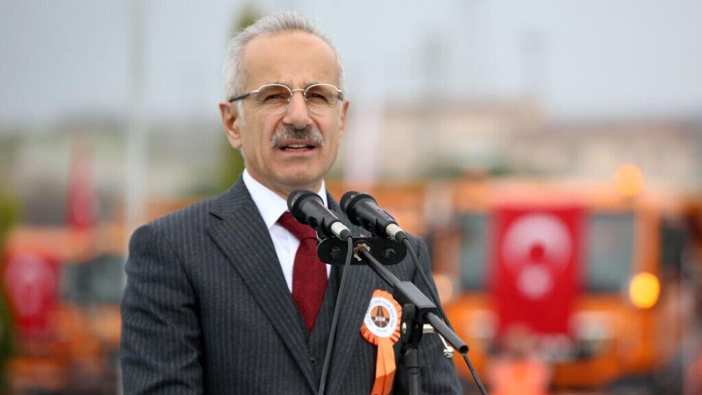 Uraloglu 2191144 1024Xauto