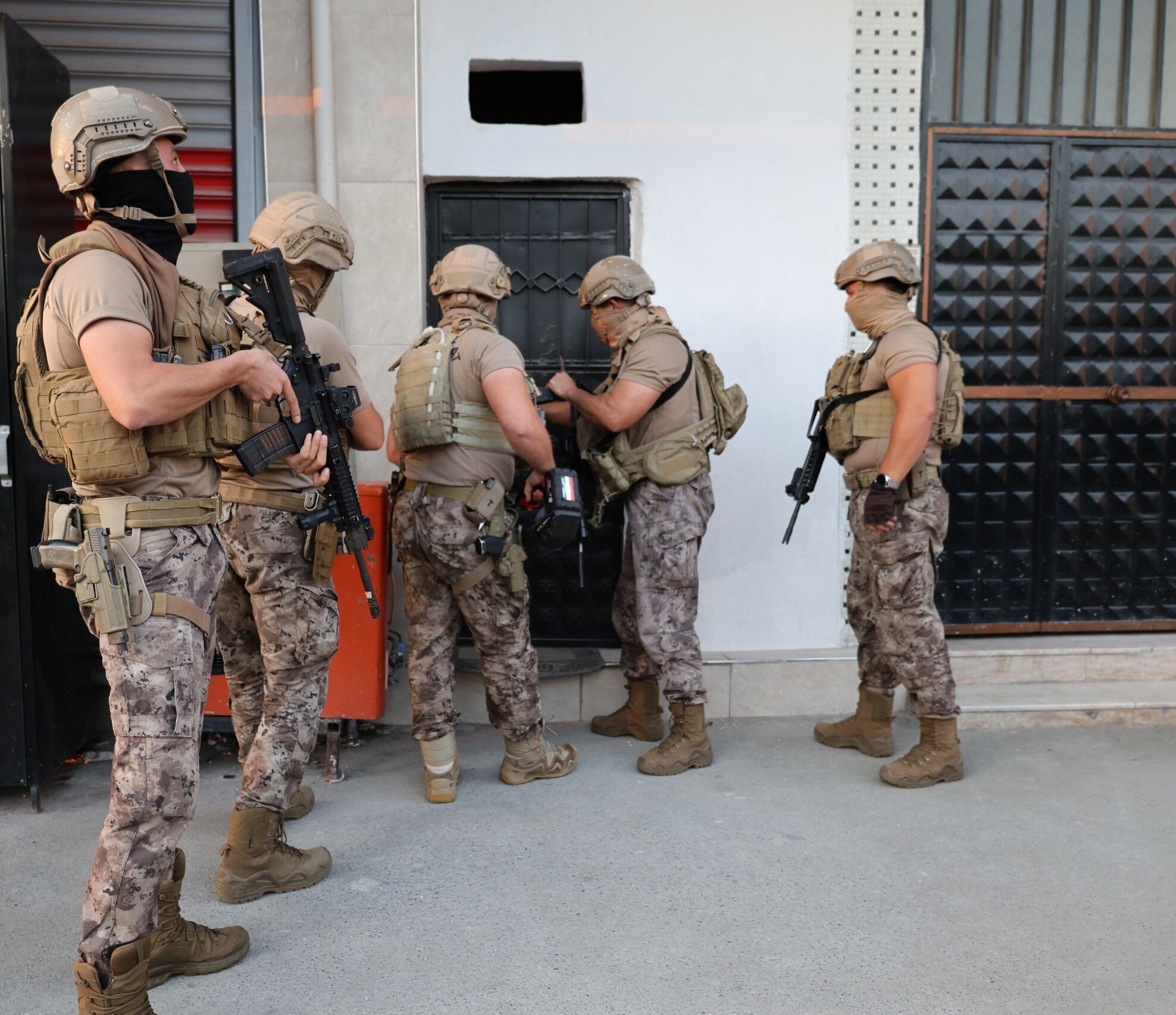 Mersin Merkezli 11 Ildeki Yasadışı Bahis Operasyonunda 52 Tutuklama-1