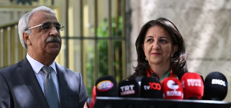 806X378 Dem Parti Heyeti Ocalanla Gorusmek Uzere Imraliya Hareket Etti Kritik Ziyaret Cerceve Yasa Gundemi Oncesi Gerc 1785668280018