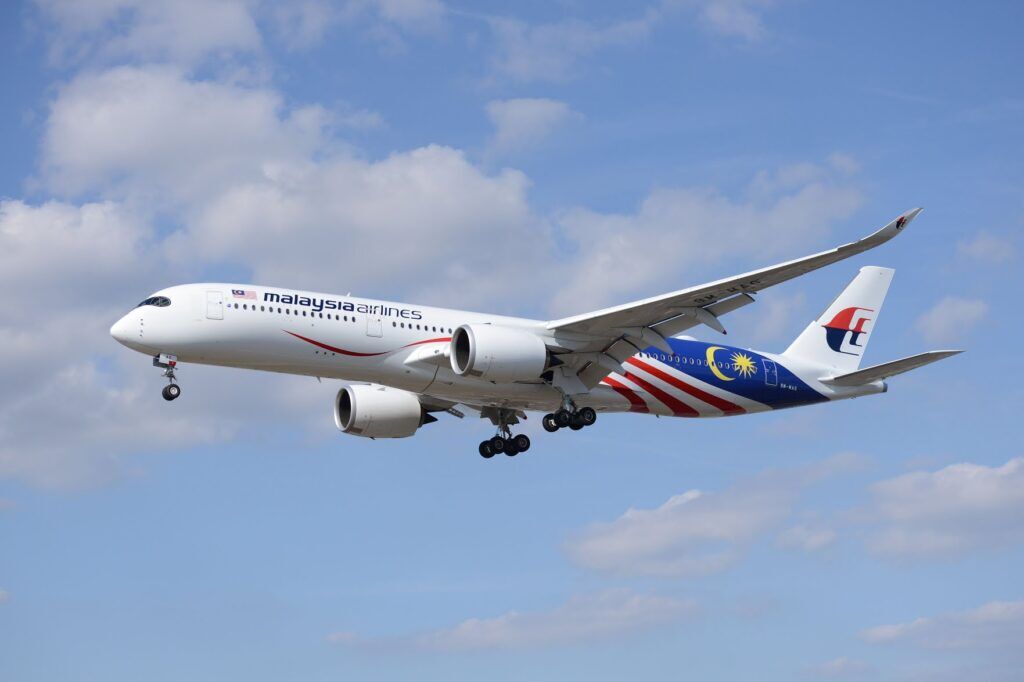 A350 900 Malaysia Airlines M S N213 Landing 1024X682